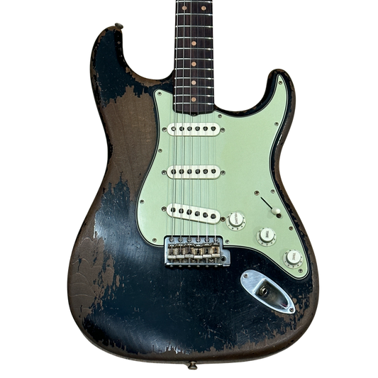Fender Custom Shop Masterbuilt Dale Wilson '60s Roasted Stratocaster Heavy Relic Electric Guitar Black